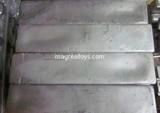 China Aluminium-Eisenlegierungsbarren Al-F.E.-Vorlagenlegierung AlFe5, AlFe10, AlFe20, AlFe30, AlFe50, Barren AlFe60 fournisseur