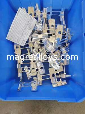 AZ80A-T5 CNC-bearbeitete Magnesium-Bogen-Riser, Magnesium-bearbeitete Komponente, aus Magnesium hergestellte Teile fournisseur